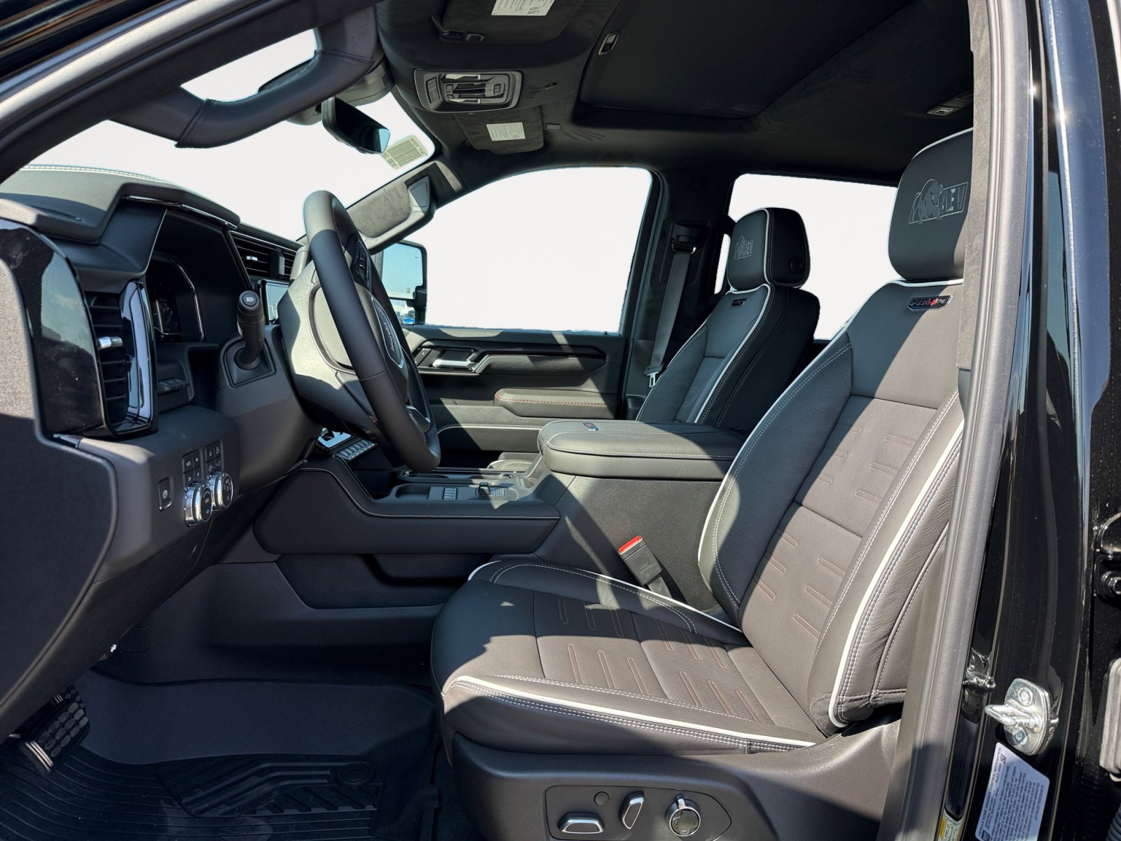 2025 Gmc Sierra 2500 HD AT4X photo 10