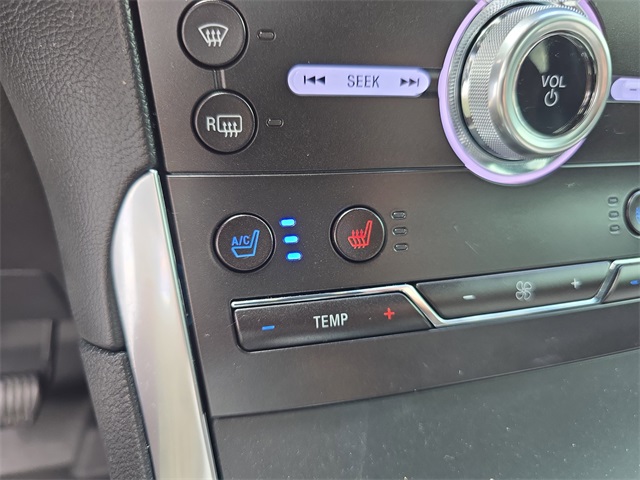 2020 Ford Edge Titanium photo 21