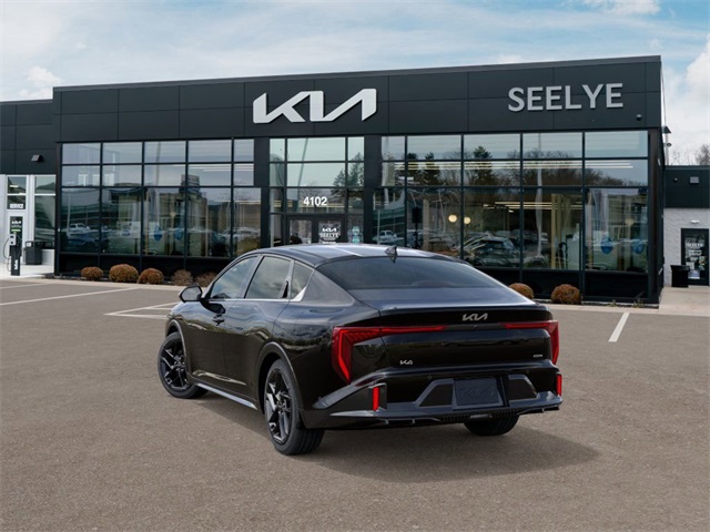 2025 Kia K4 GT-Line Turbo photo 2