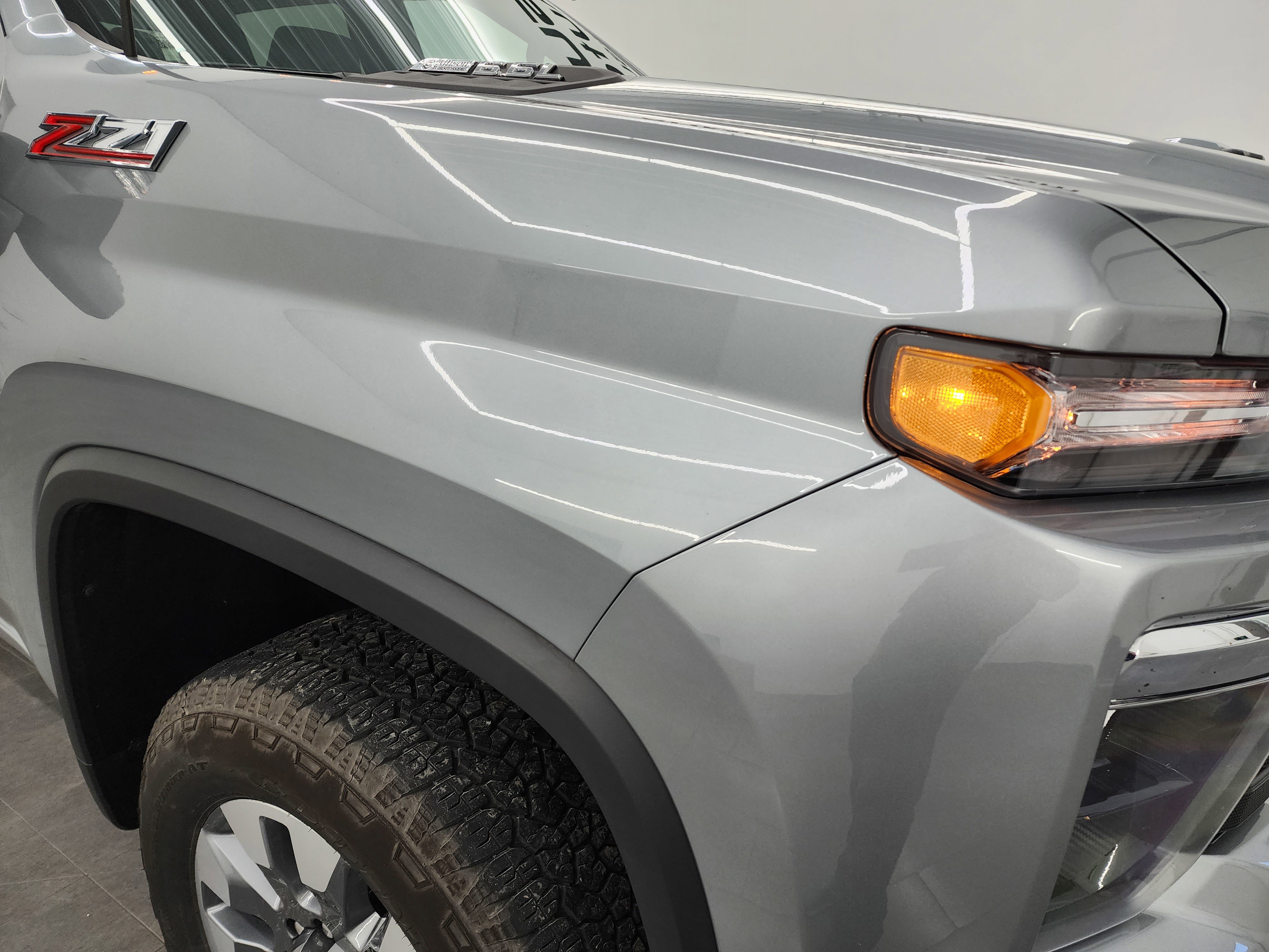 2025 Chevrolet Silverado 2500HD Z71 photo 3