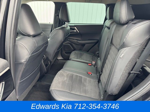 2023 Mitsubishi Outlander PHEV SE photo 14