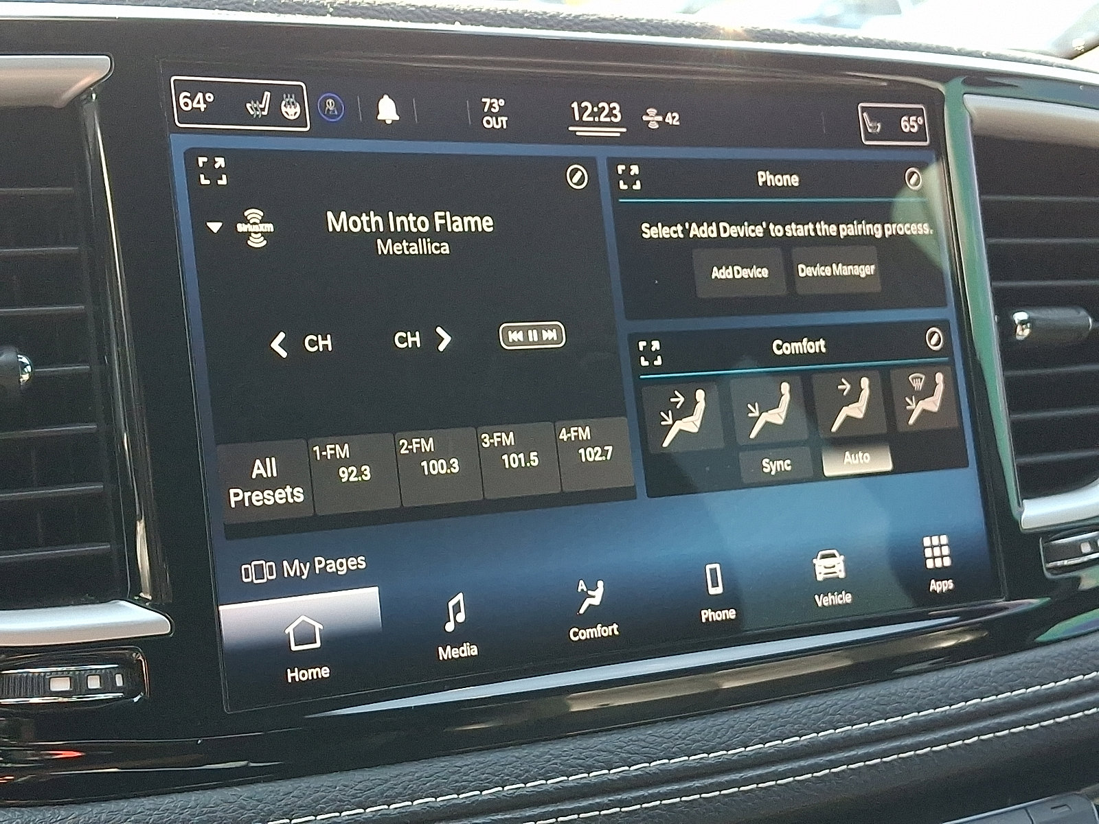 2021 Chrysler Pacifica Touring L photo 19