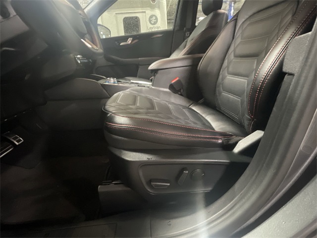 2024 Ford Escape ST-Line Elite photo 18