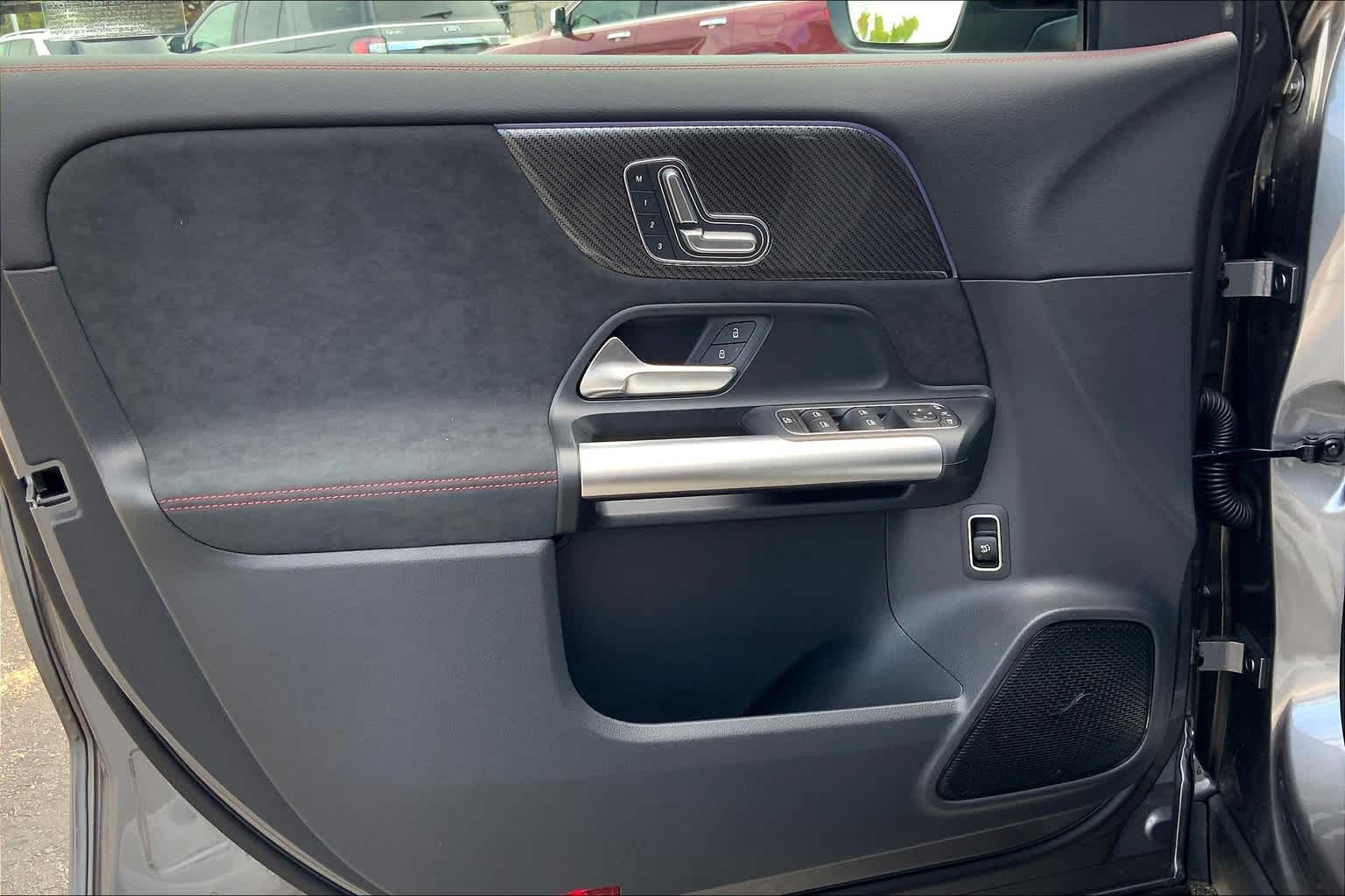 2025 Mercedes Benz GLA 250 photo 14