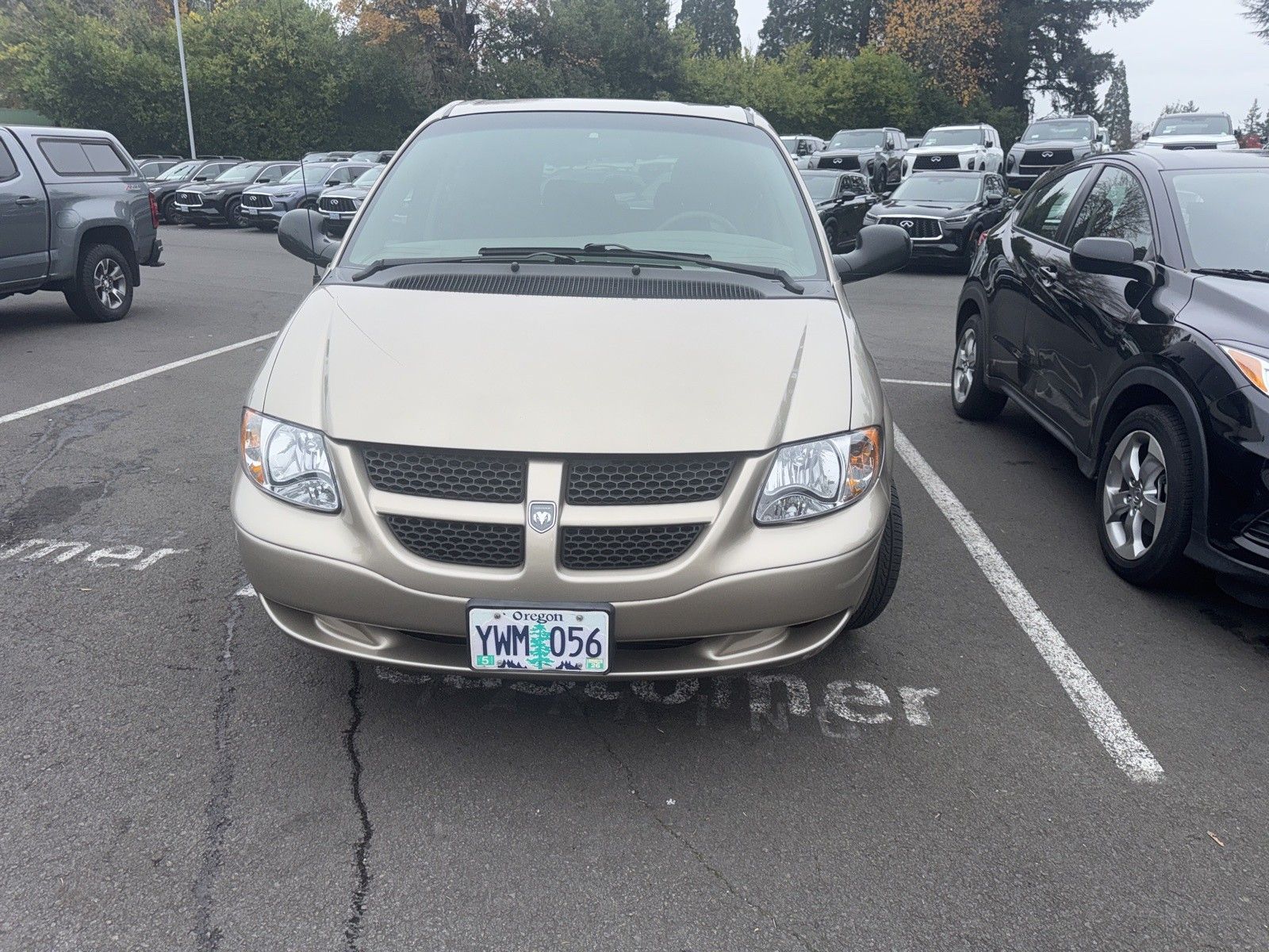 2002 Dodge Grand Caravan Sport photo 2
