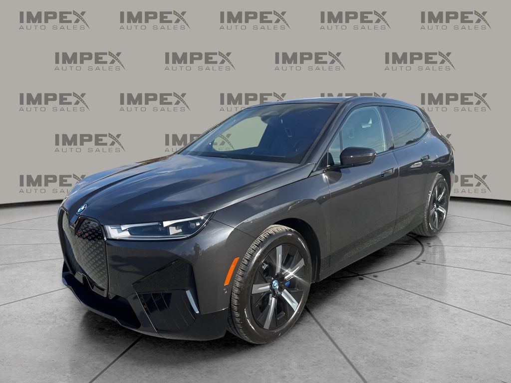 2022 BMW iX Base's photo