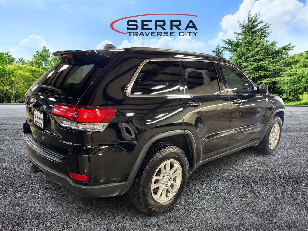 2020 Jeep Grand Cherokee Laredo E photo 3