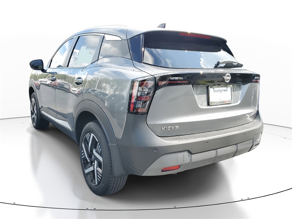 2026 Nissan Kicks SV photo 2