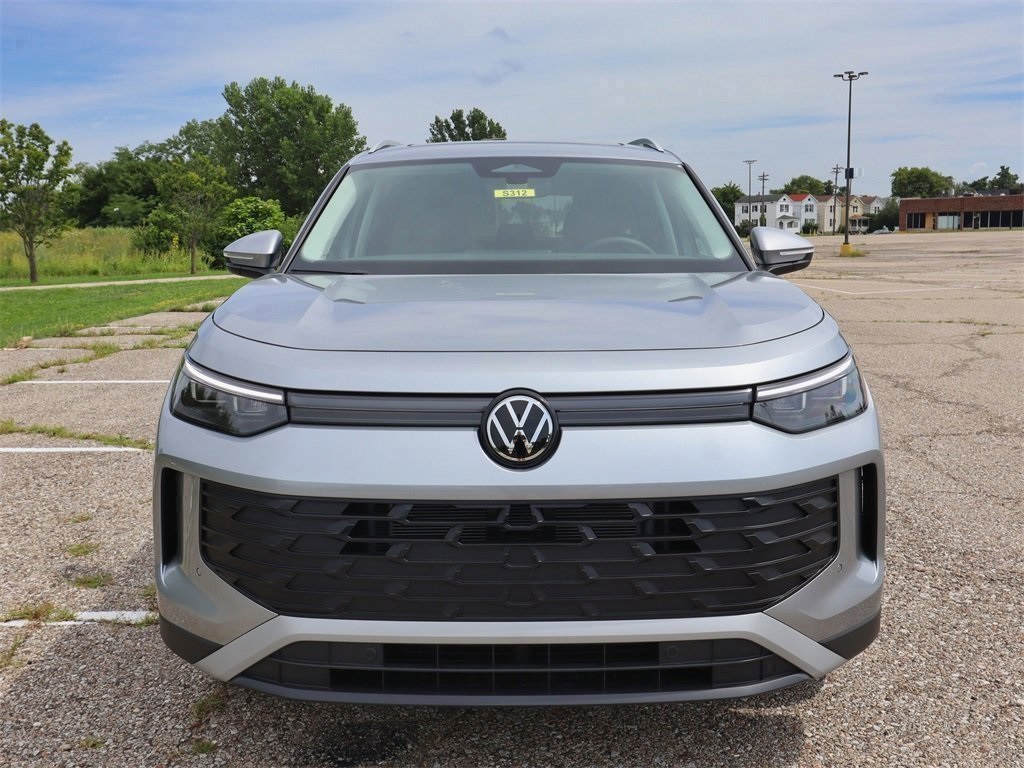 2025 Volkswagen Tiguan SE photo 7