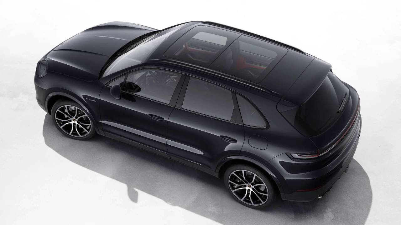 2026 Porsche Cayenne E-Hybrid photo 4