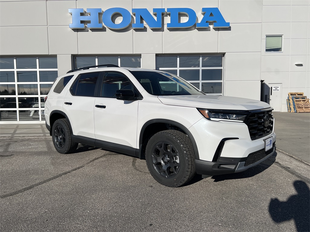 2025 Honda Pilot TrailSport's photo