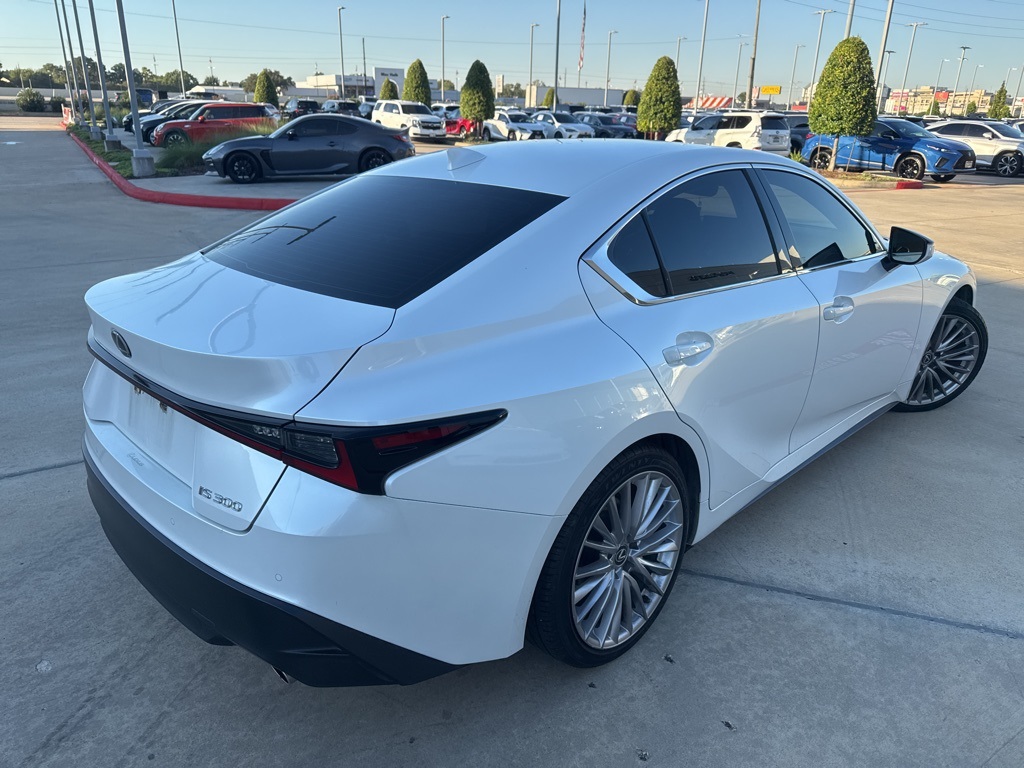 2023 Lexus IS 300 photo 2
