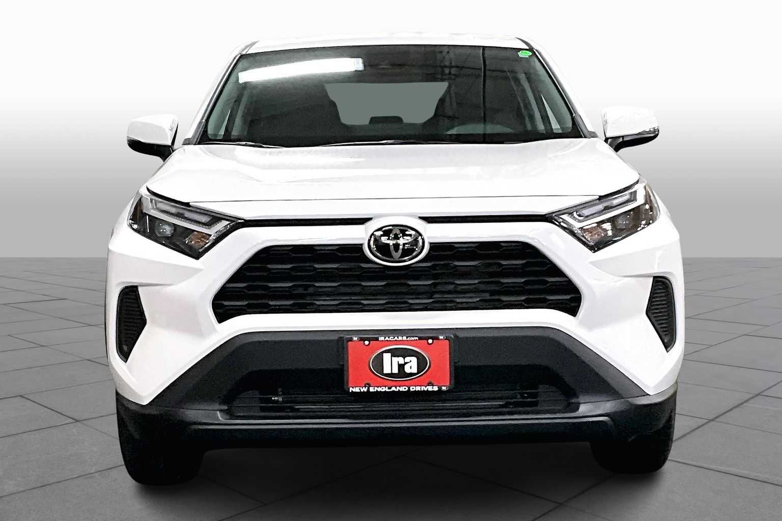 2025 Toyota RAV4 LE photo 3