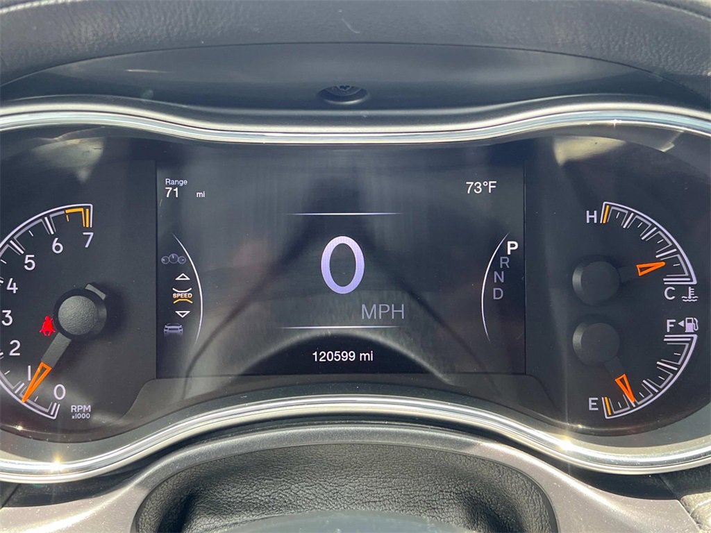 2018 Jeep Grand Cherokee Overland photo 16