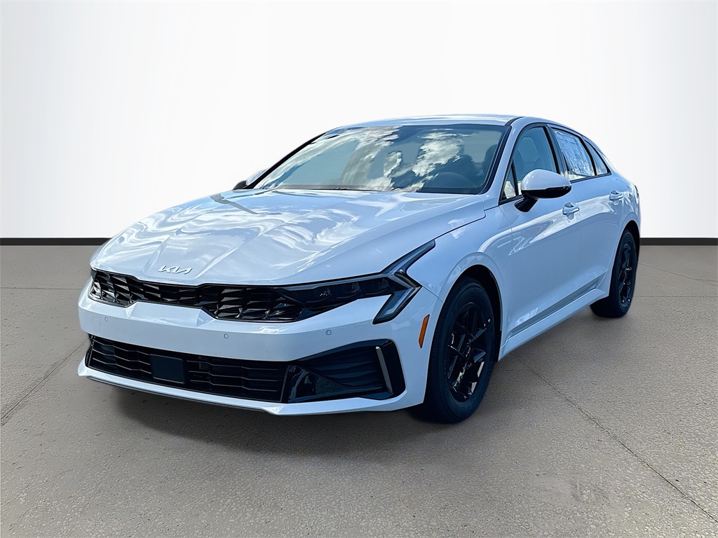 2026 Kia K5 LXS photo 3