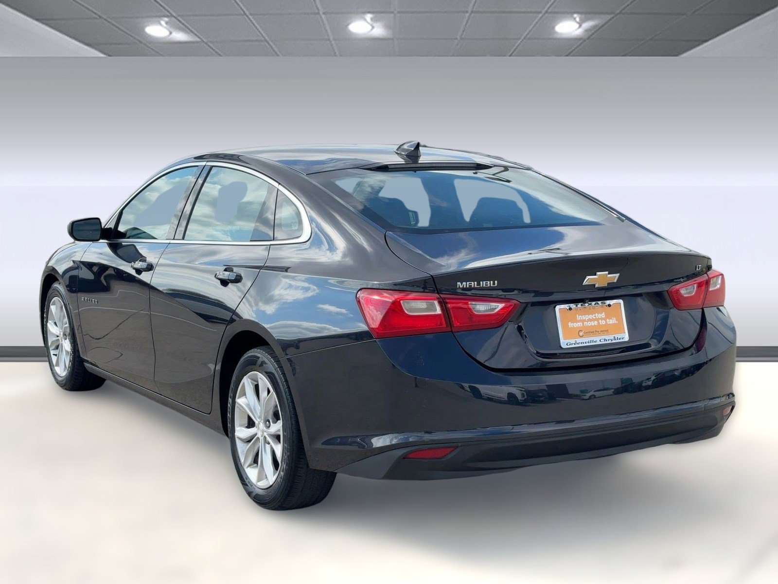 2023 Chevrolet Malibu 1LT photo 2