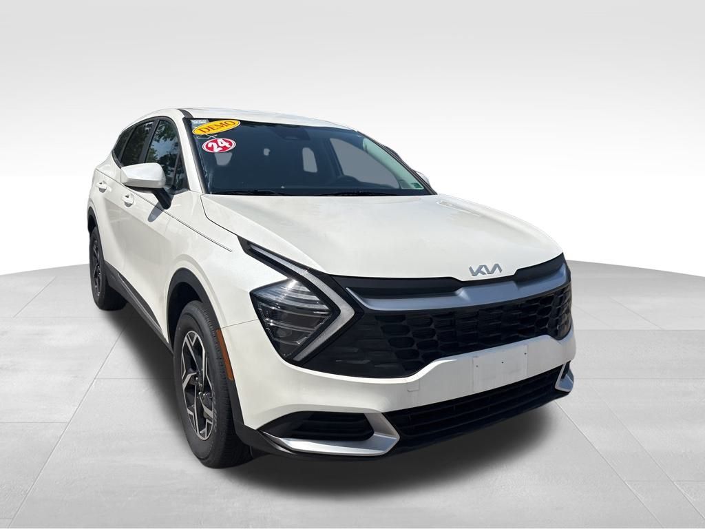 2024 Kia Sportage LX photo 9