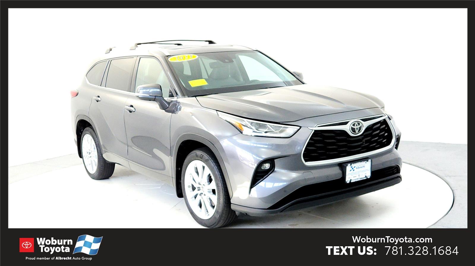 2023 Toyota Highlander Limited's photo