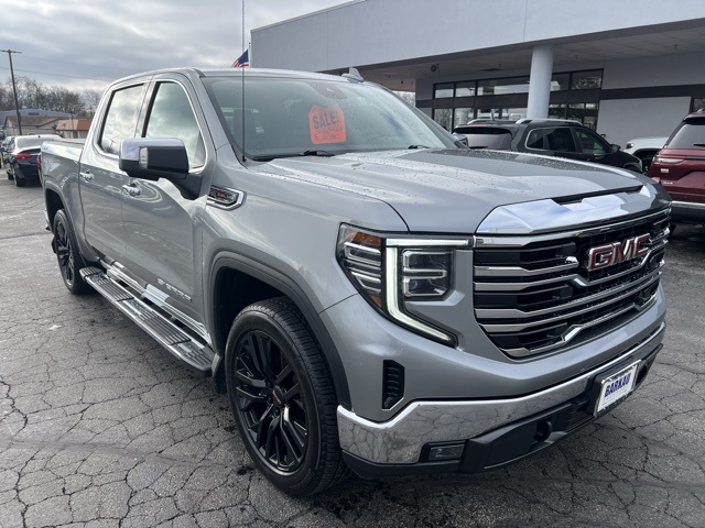 2023 GMC Sierra 1500 SLT's photo