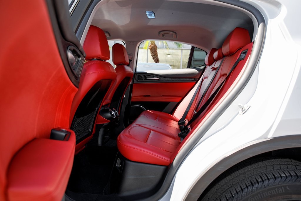 2021 Alfa Romeo Stelvio Sport Base photo 19