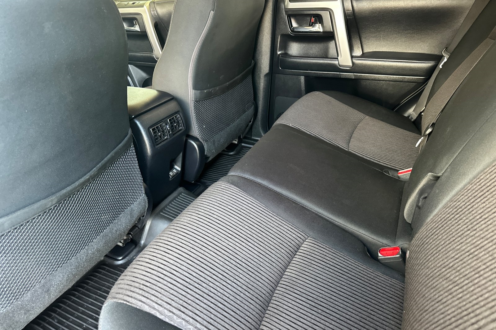 2022 Toyota 4Runner SR5 Trail photo 9