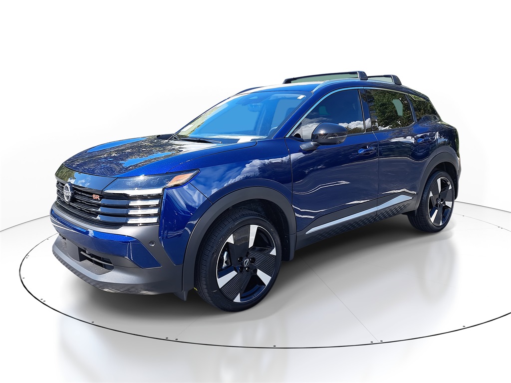 2026 Nissan Kicks SR photo 4