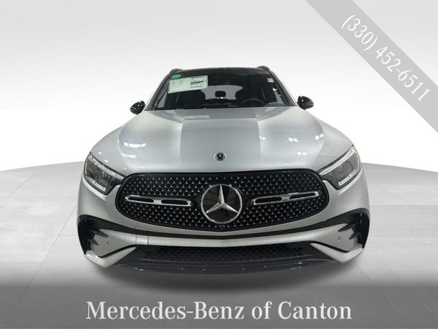2026 Mercedes-Benz GLC Base's photo