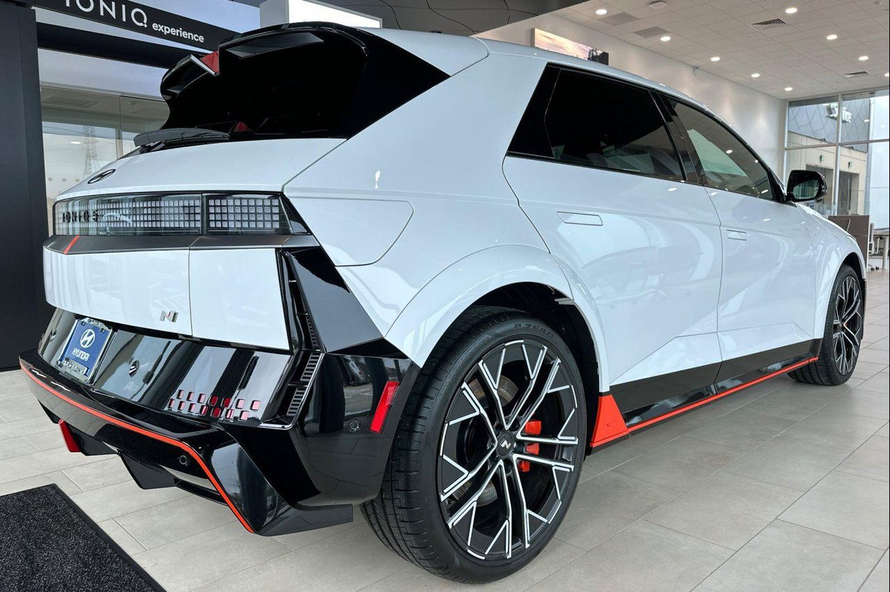 2025 Hyundai Ioniq 5 N photo 3