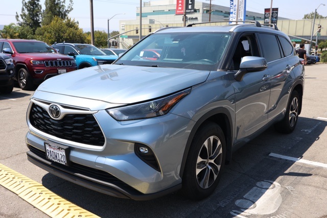2022 Toyota Highlander XLE photo 5