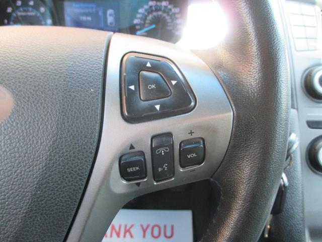 2014 Ford Taurus SEL photo 8