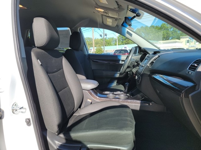 2015 Kia Sorento LX photo 17