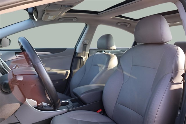 2015 Hyundai Sonata Hybrid Limited photo 3