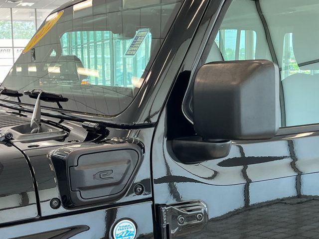 2022 Jeep Wrangler Unlimited Sahara 4xe photo 9