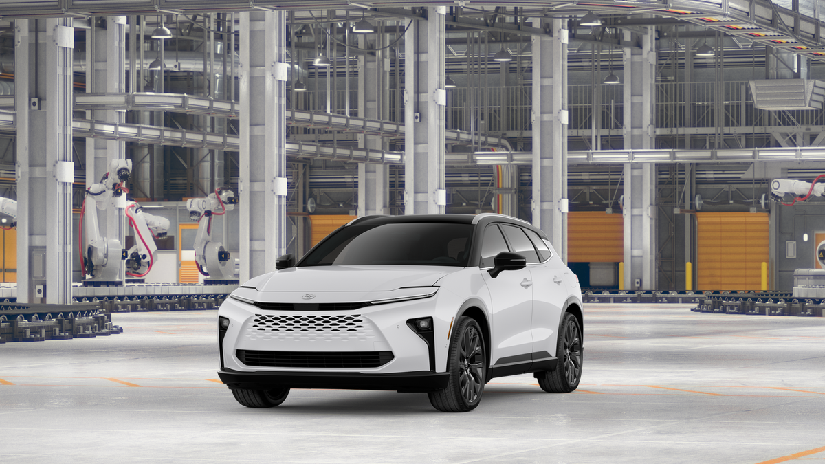 2026 Toyota Crown Signia Limited's photo