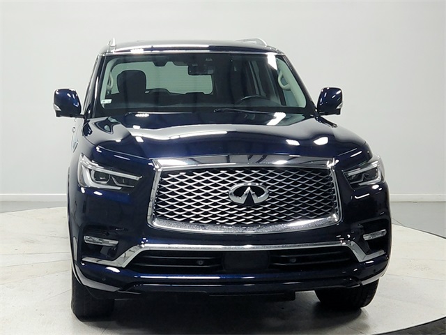 2020 Infiniti QX80 Luxe photo 2
