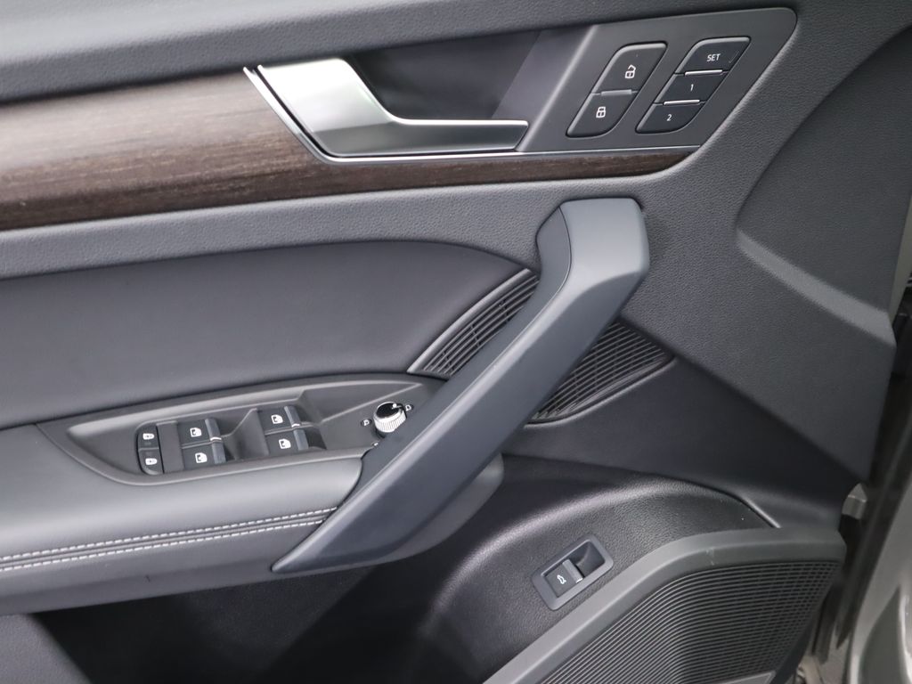 2025 Audi Q5 45 S line Premium Plus photo 20