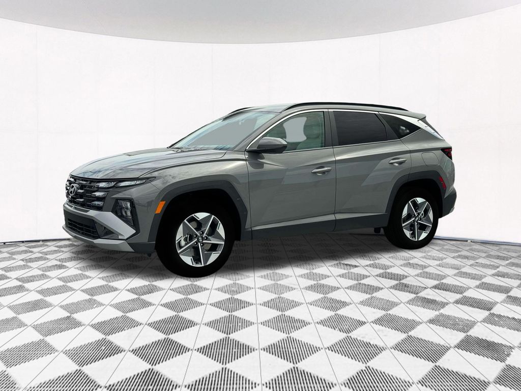 2025 Hyundai Tucson SEL photo 2