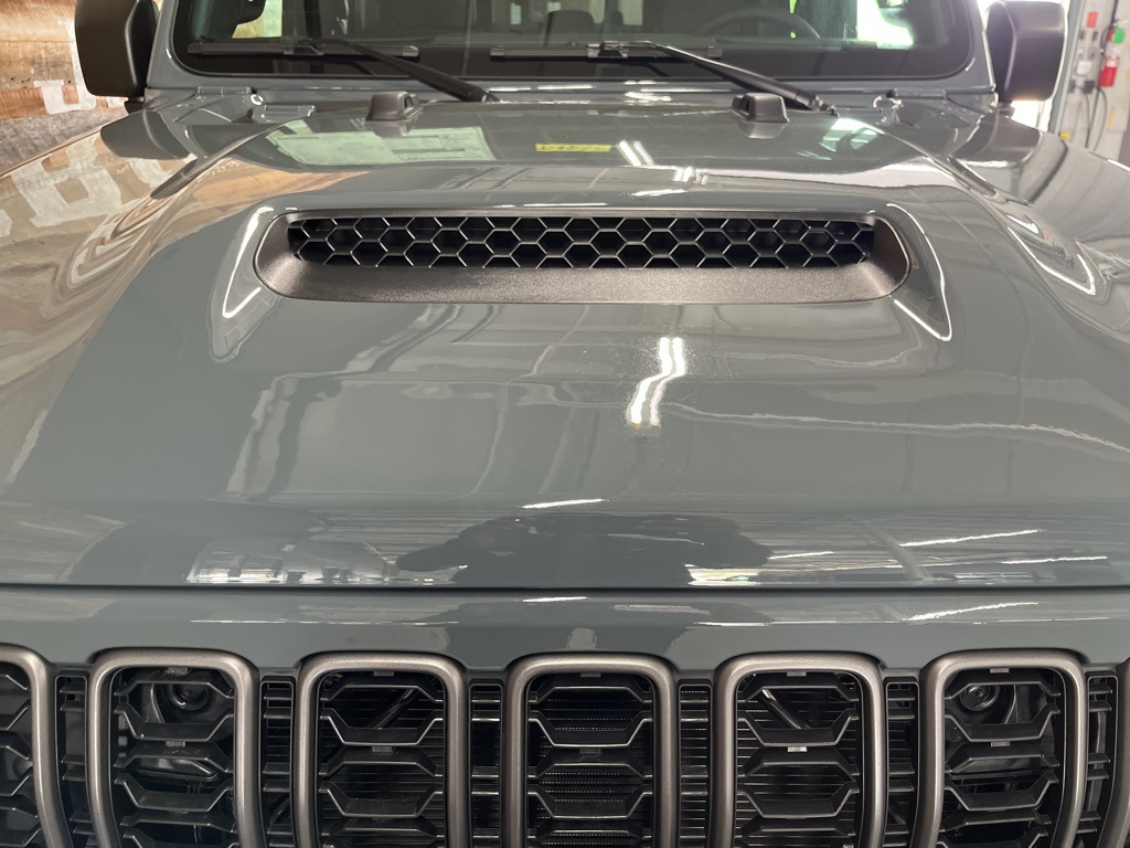 2025 Jeep Gladiator Sport S photo 4