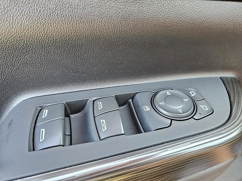 2023 Gmc Acadia SLT photo 26