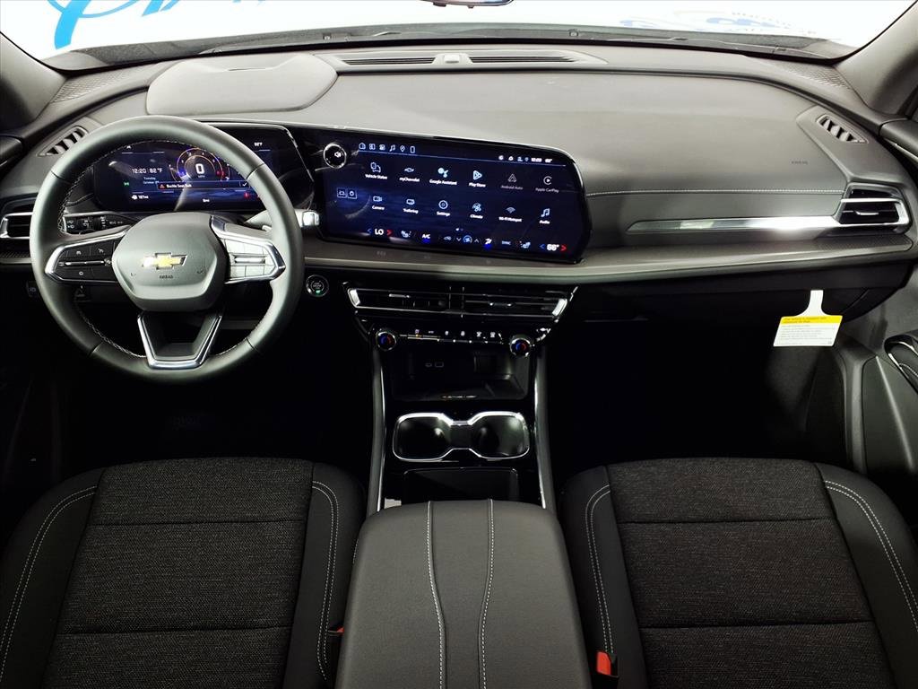 2026 Chevrolet Traverse photo 3