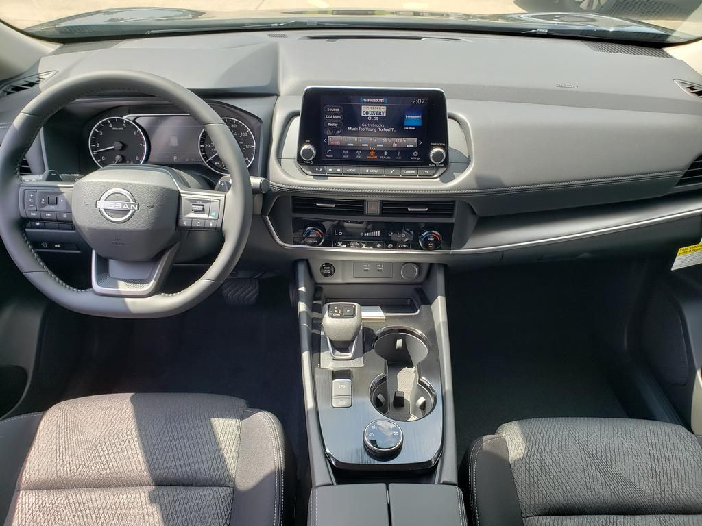 2026 Nissan Rogue SV photo 8