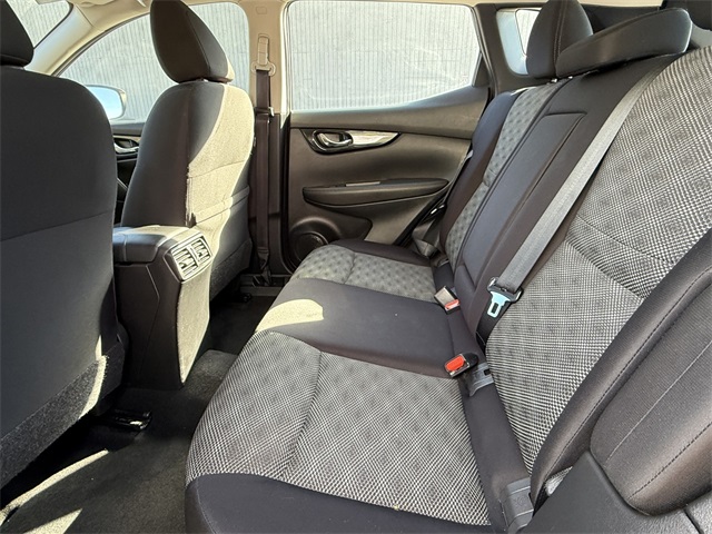 2021 Nissan Rogue Sport SV photo 17