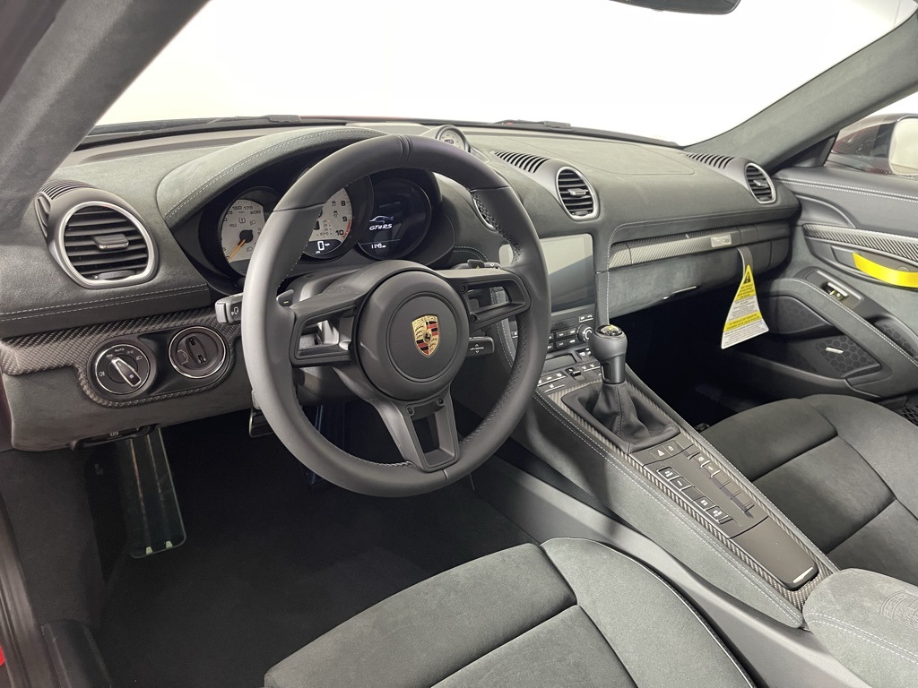 2025 Porsche Cayman GT4 RS photo 4