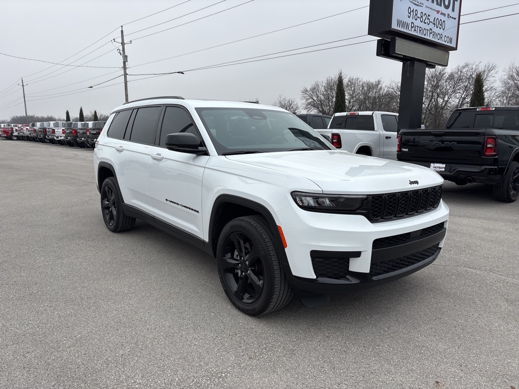 2024 Jeep Grand Cherokee L Altitude's photo
