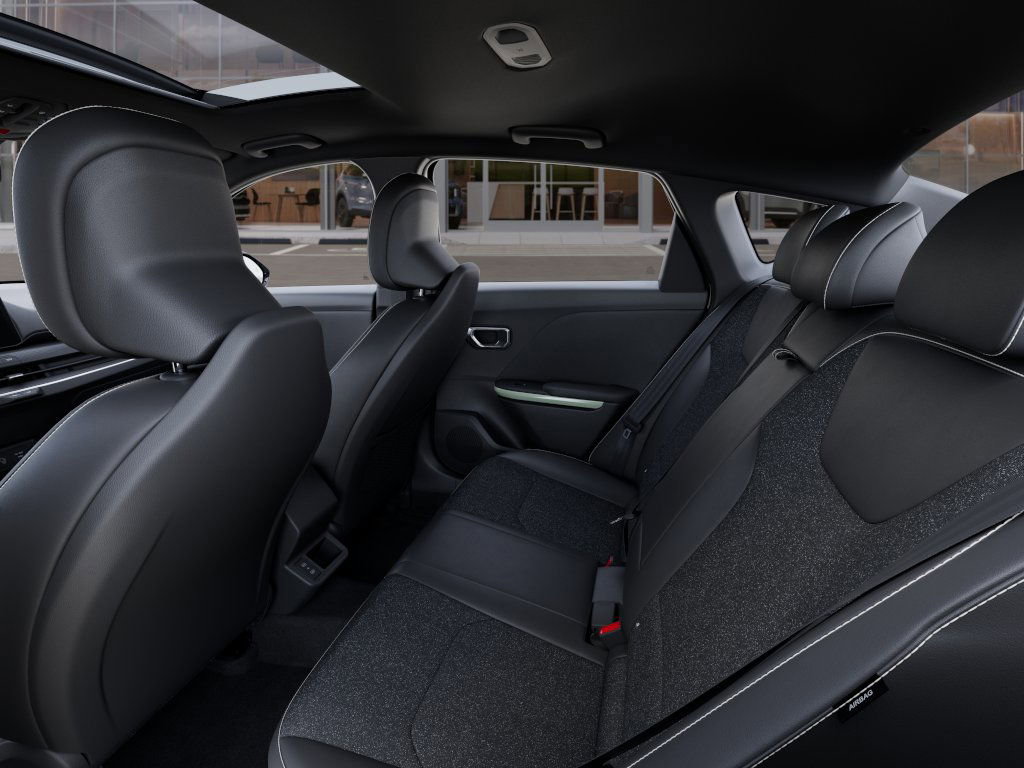 2025 Kia K4 GT-Line photo 18