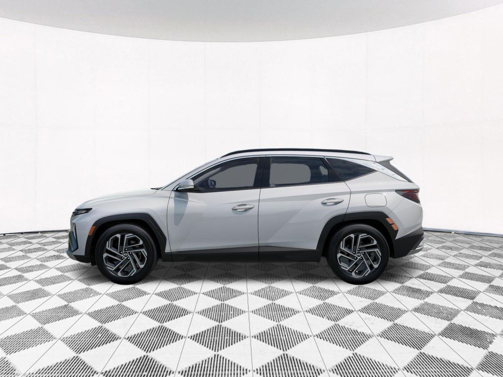 2025 Hyundai Tucson Limited photo 2