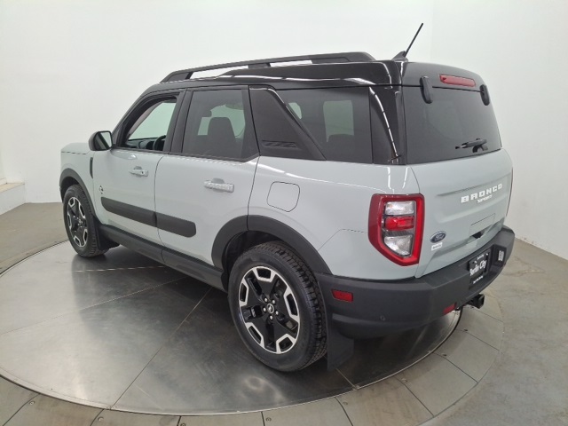 2021 Ford Bronco Sport Outer Banks photo 4