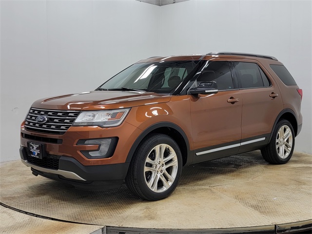 2017 Ford Explorer XLT photo 7