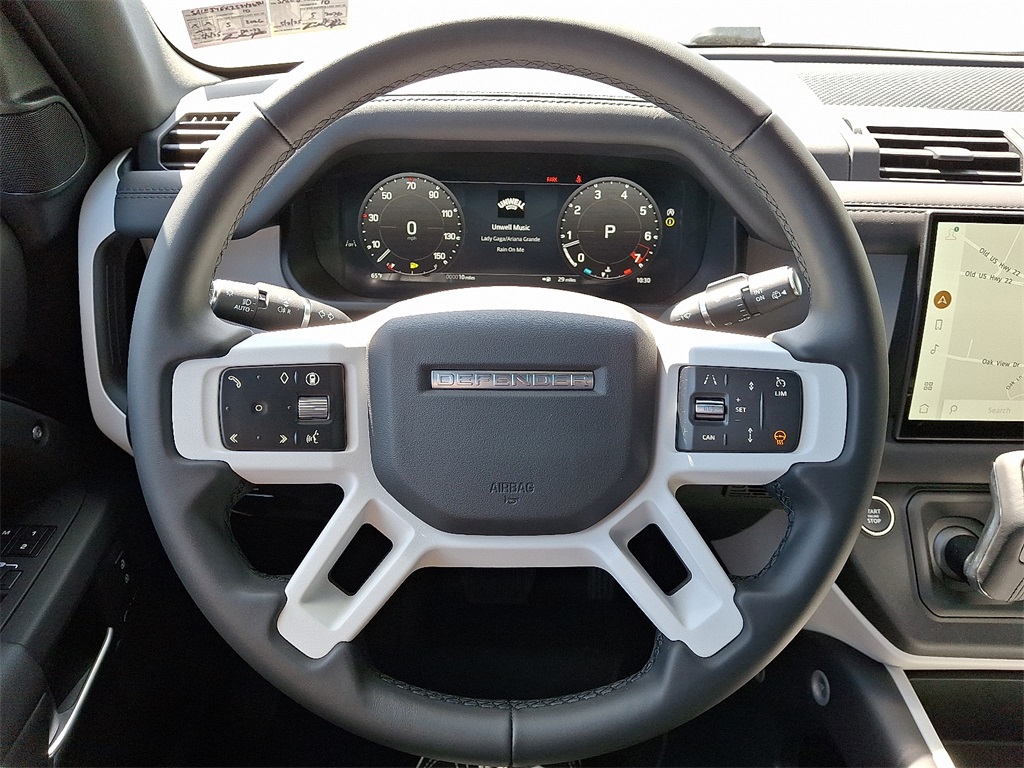 2025 Land Rover Defender 110 S photo 17