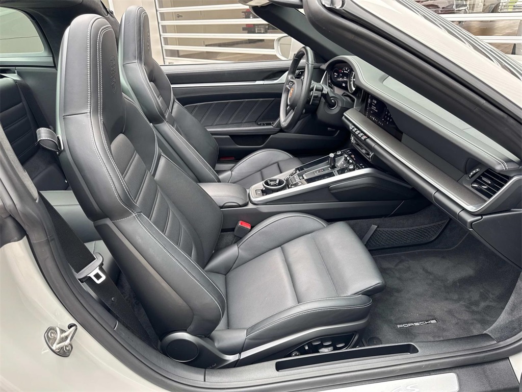 2021 Porsche 911 Targa 4S photo 8